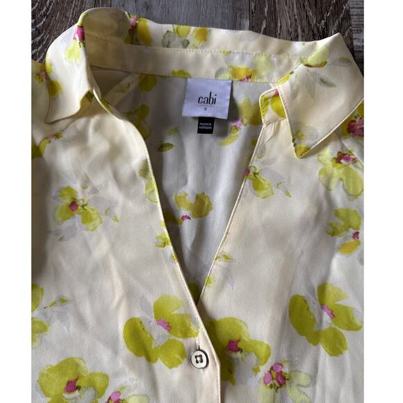 Cabi Go To Floral Soft Yellow Button Front Top Small V Neck Elegant Blouse Flowy - Picture 7 of 10